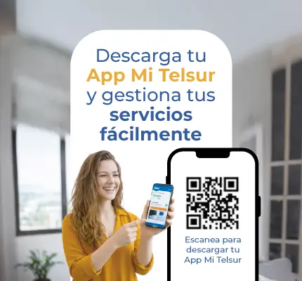 Mujer mirando celular app mi Telsur